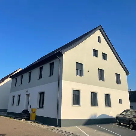Bernstadt Appartments بيت ضيافة Bernstadt (Alb-Donau)